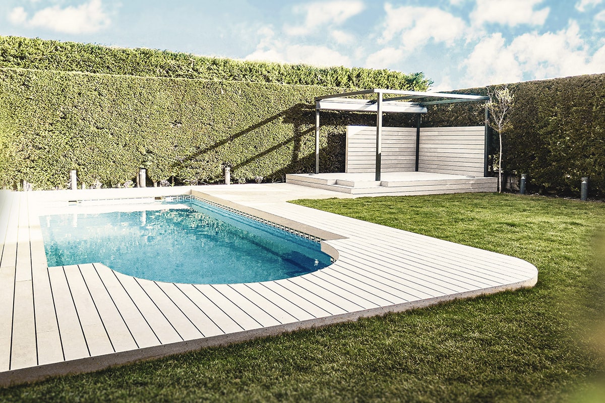 Descubre las ventajas de los suelos de composite para la terraza, la  piscina o el porche - Foto 1